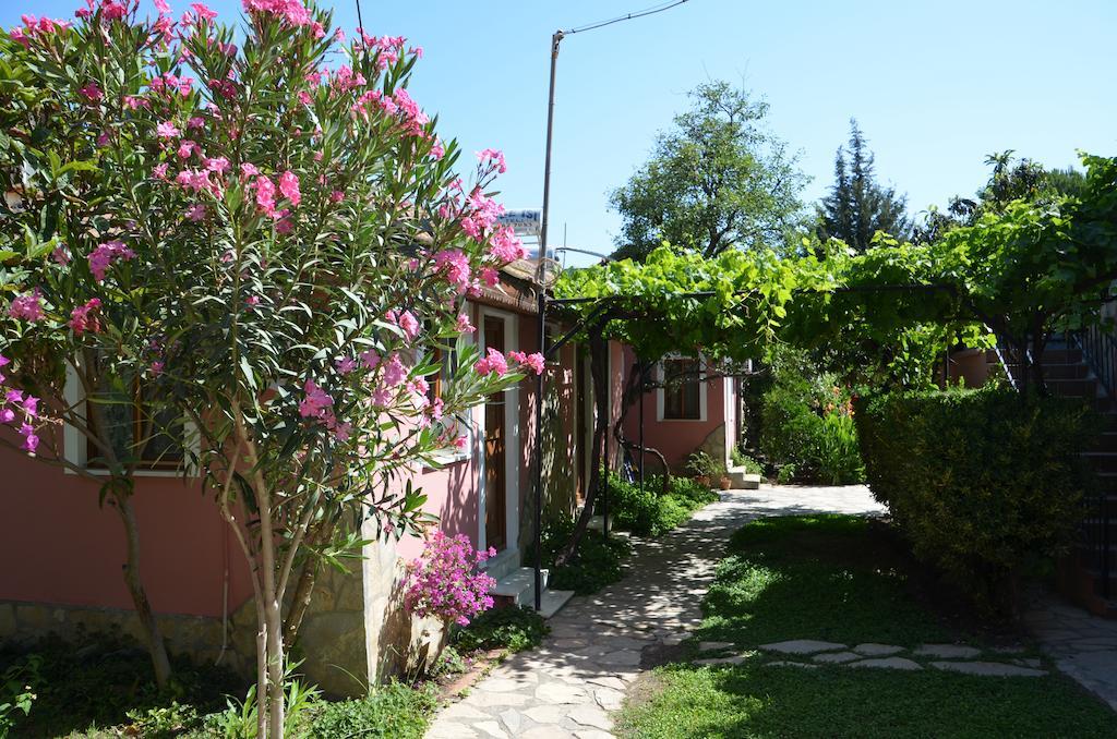 Lindos Pension ดาลยัน ภายนอก รูปภาพ